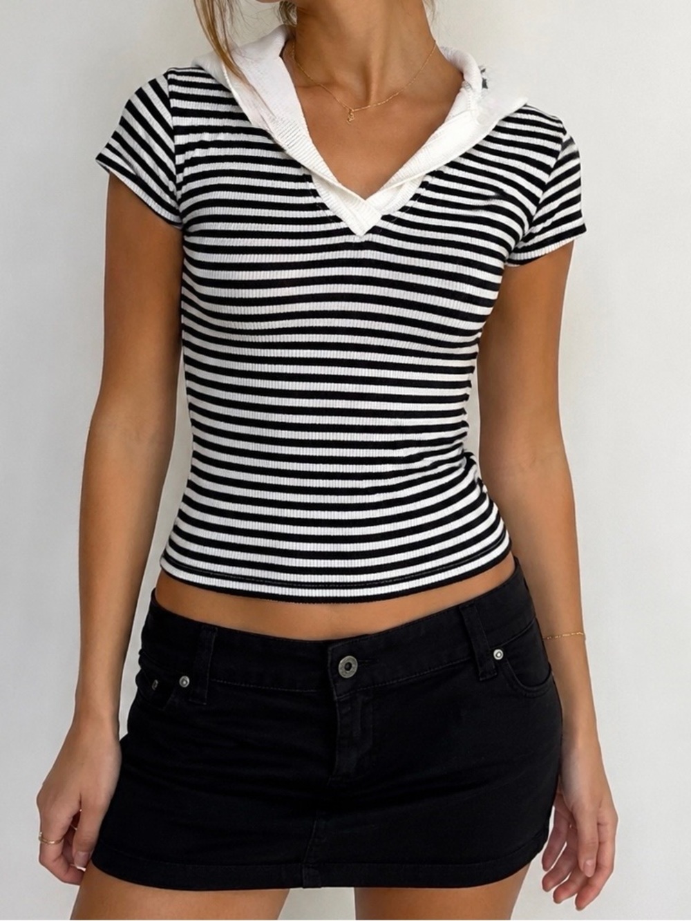 Vintage  Hard Tail  Black White Striped Hooded Shirt Small